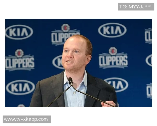 快船公关部门干预记者提问小卡阴阳合同事件引发关注