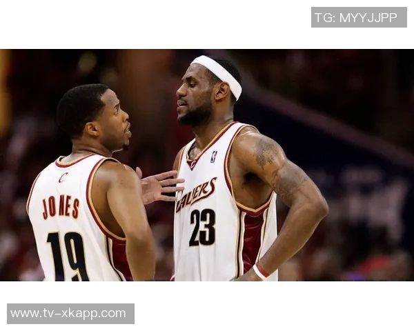 詹姆斯全力支持达蒙琼斯助其在人生道路上不断前行