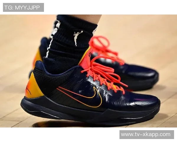 南加大专属Kobe5PE三款配色颜值对比哪一款最吸引眼球