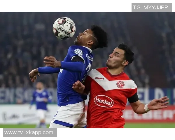 沙尔克04逆转绝杀帕德博恩成功反超升至德乙榜首准备冲击德甲