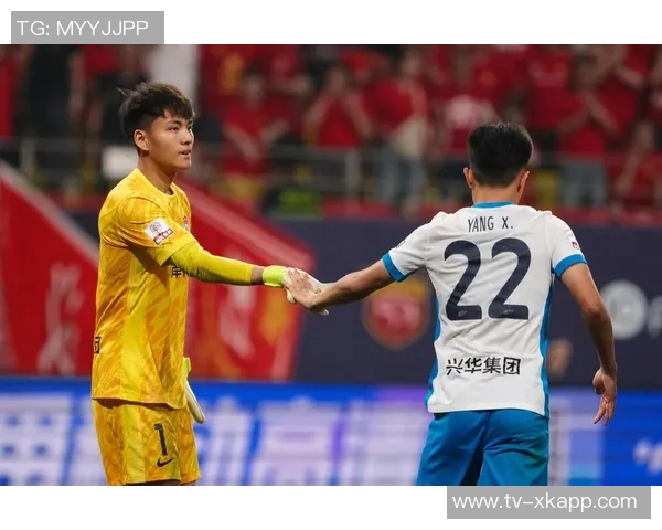 杨希加盟上海海港青岛西海岸转会消息即将官宣